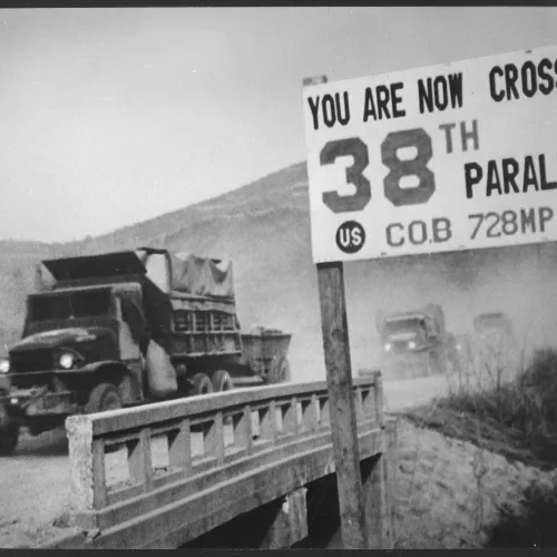 Photograph of 38th parallel crossing during Korean War